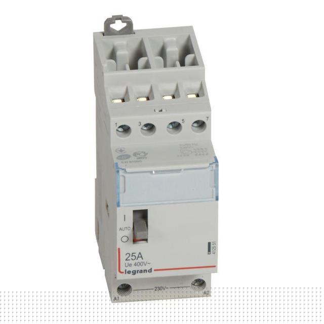 Контактор мод. 230В 4НО 25А с ручкой упр. CX3 Leg 412551