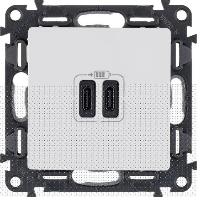 Устройство зарядное Valena Life с 2-мя USB-разъемами тип C-тип C 240В/5В 3000мА с лиц. панелью бел. Leg 753107